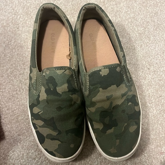Old Navy Shoes - Camo sneakers